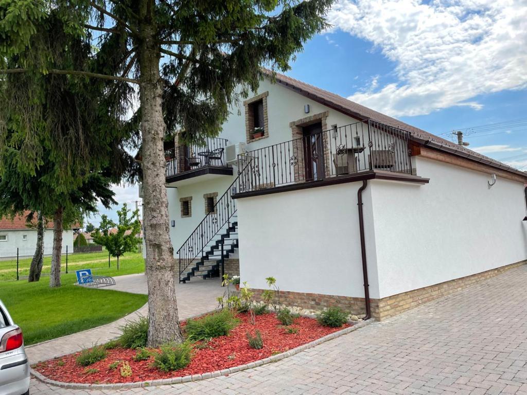 Kukorica Csarda Apartman Balatonujlak Экстерьер фото